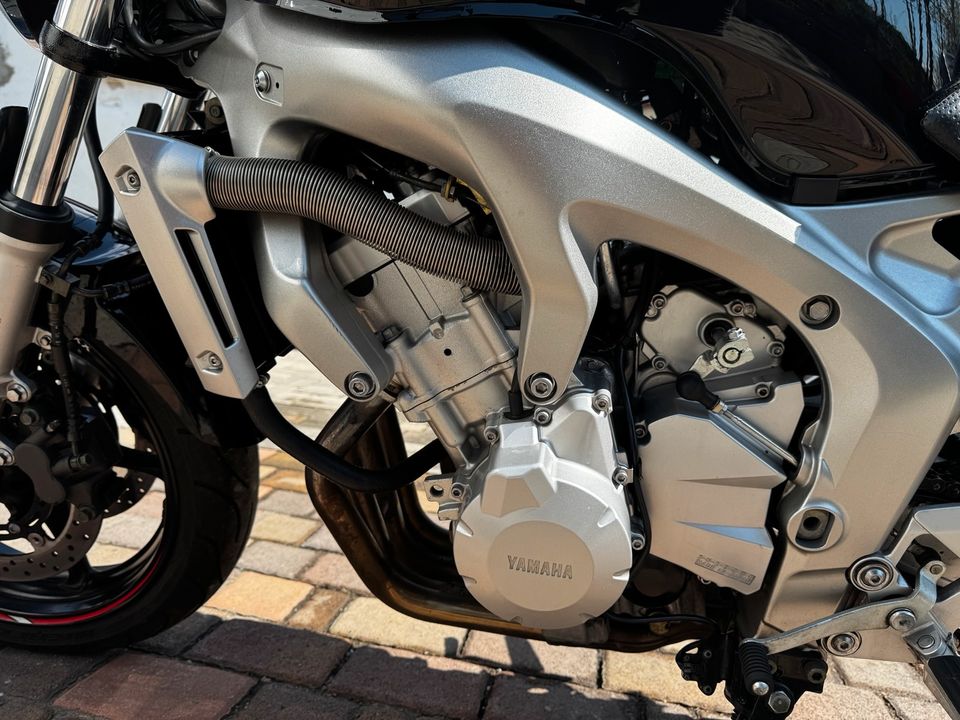 YAMAHA