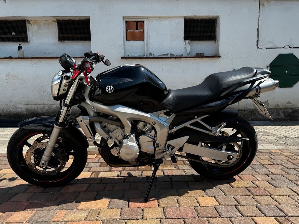 YAMAHA