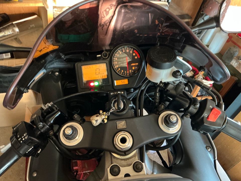 CBR900RR
