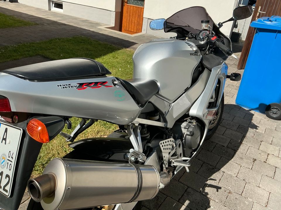 CBR900RR