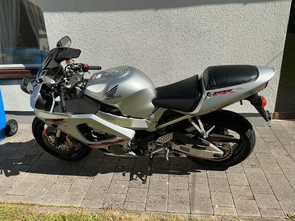 CBR900RR