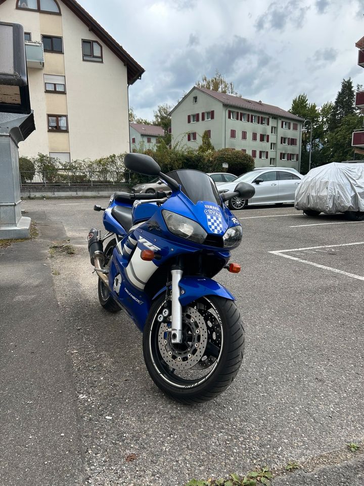 YAMAHA