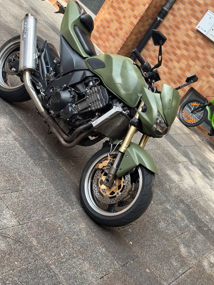 Kawasaki.
