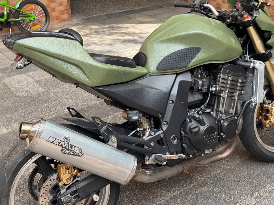 Kawasaki.