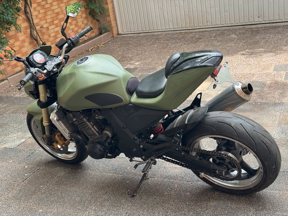 Kawasaki.