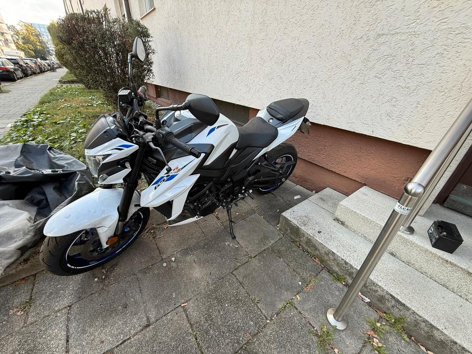 Suzuki